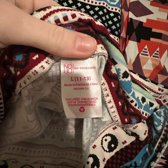 Patterned Leggings - Picture 2 of 5